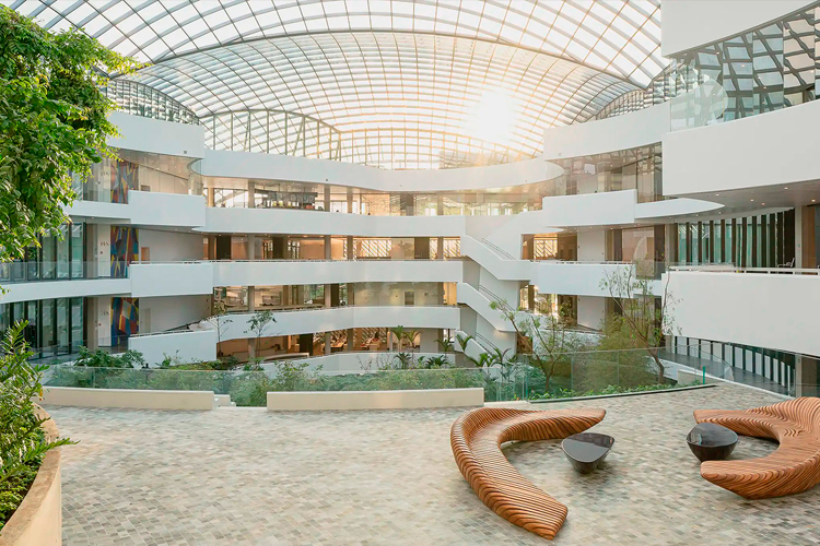 Stone surfaces at Hospital Albert Einstein